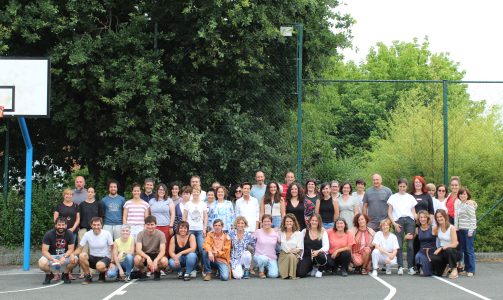 Agradecimiento a la comunidad escolar de Hirubide