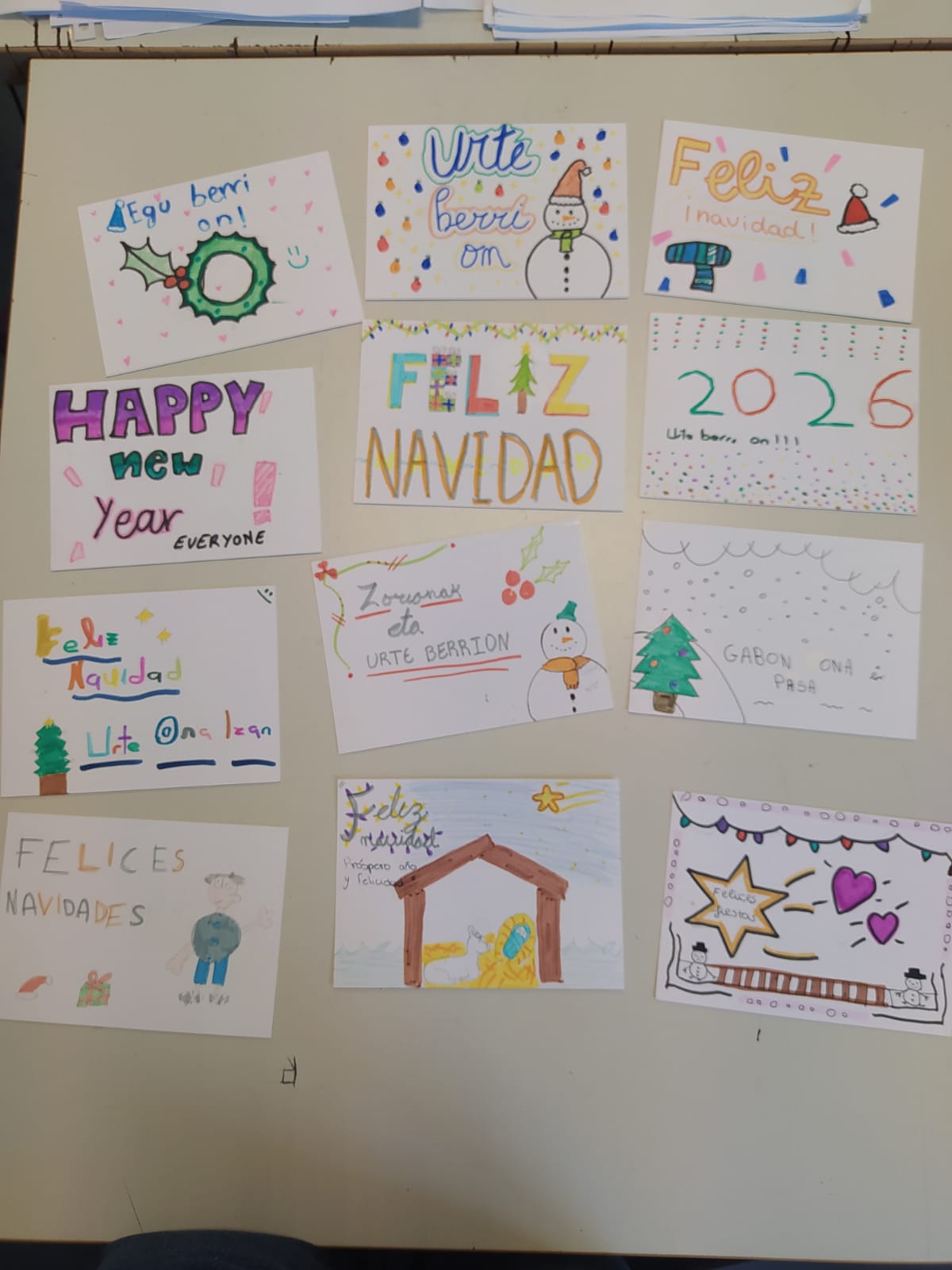 Nagusilanen proiektua: gabonetako postalak