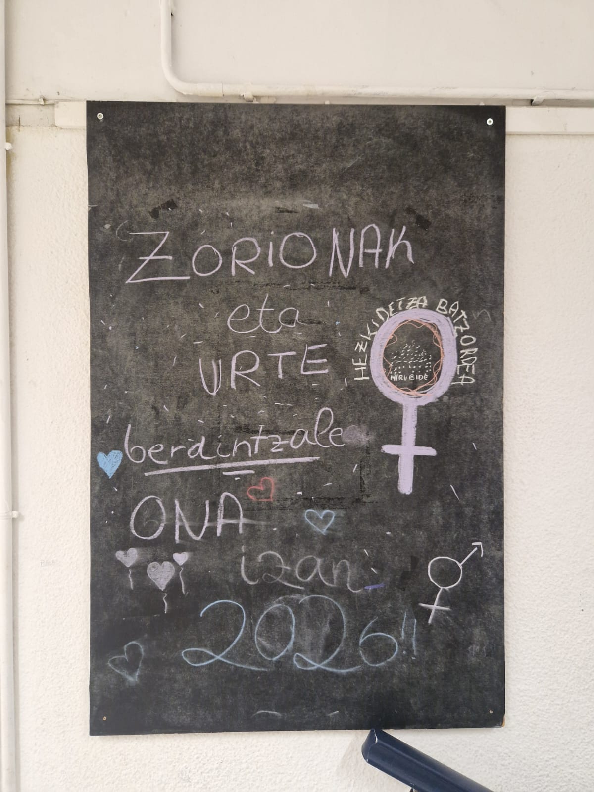 Hezkidetza batzordea: Zorionak eta urte berdintzaile ona izan!