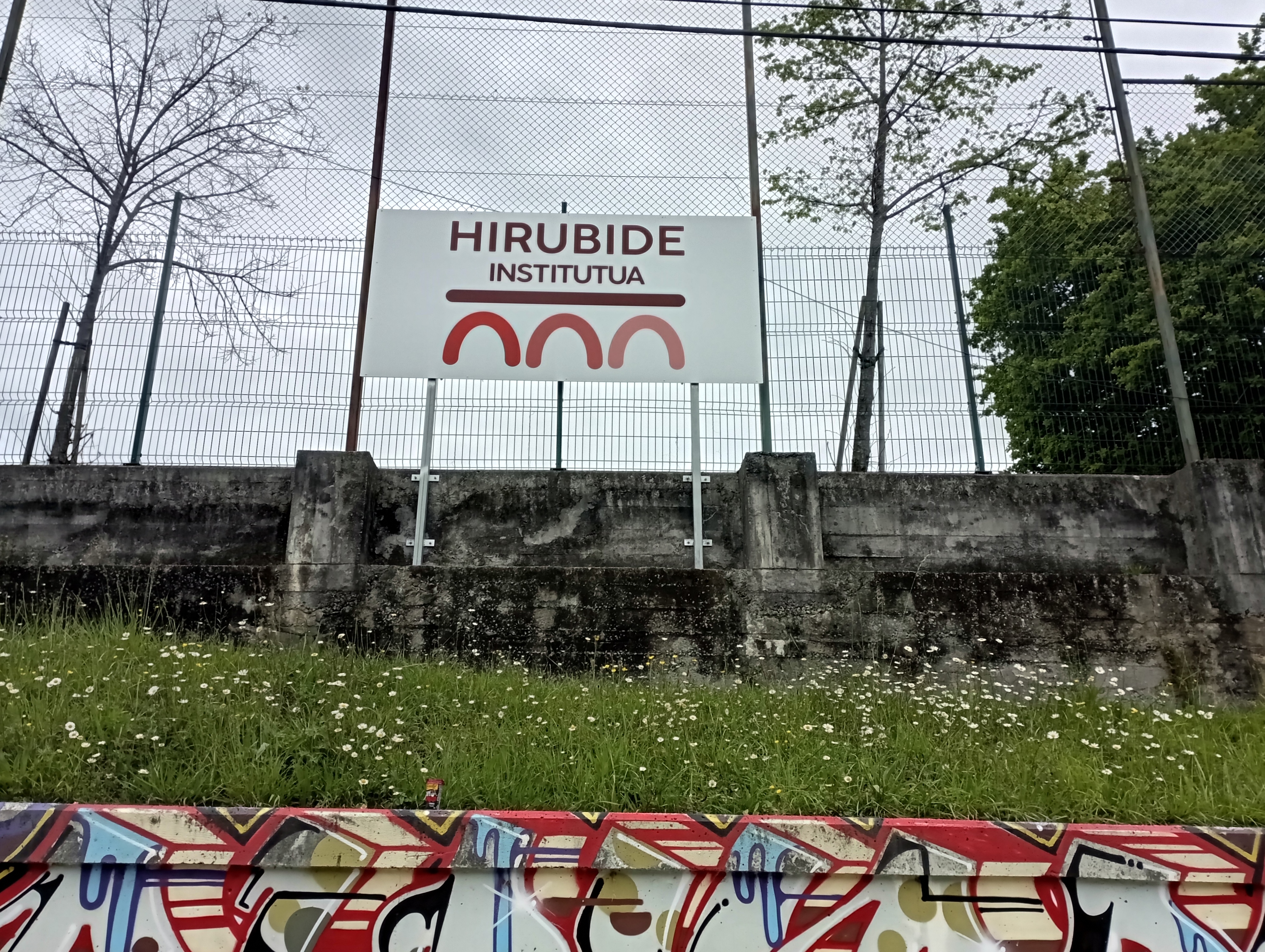 Logo berria karteletan