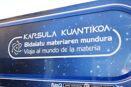 Kapsula kuantikoa. Bidaiatu materiaren mundura